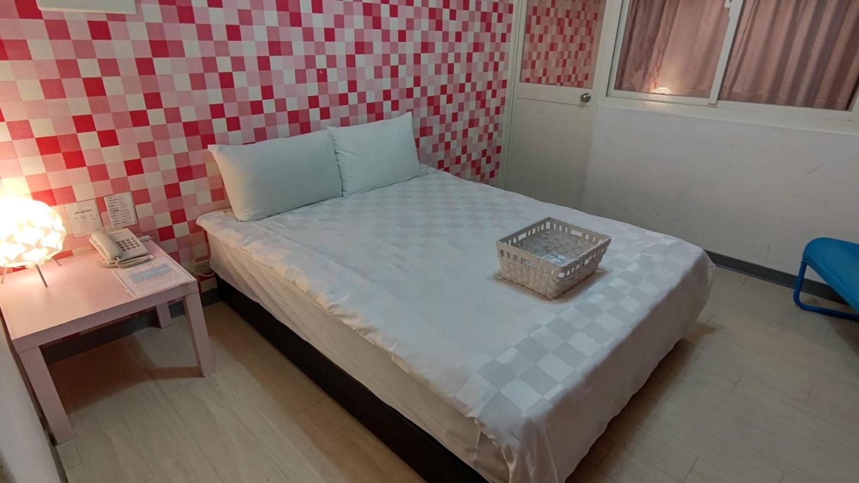 Sleep Taipei Hotel - Nanya Екстер'єр фото