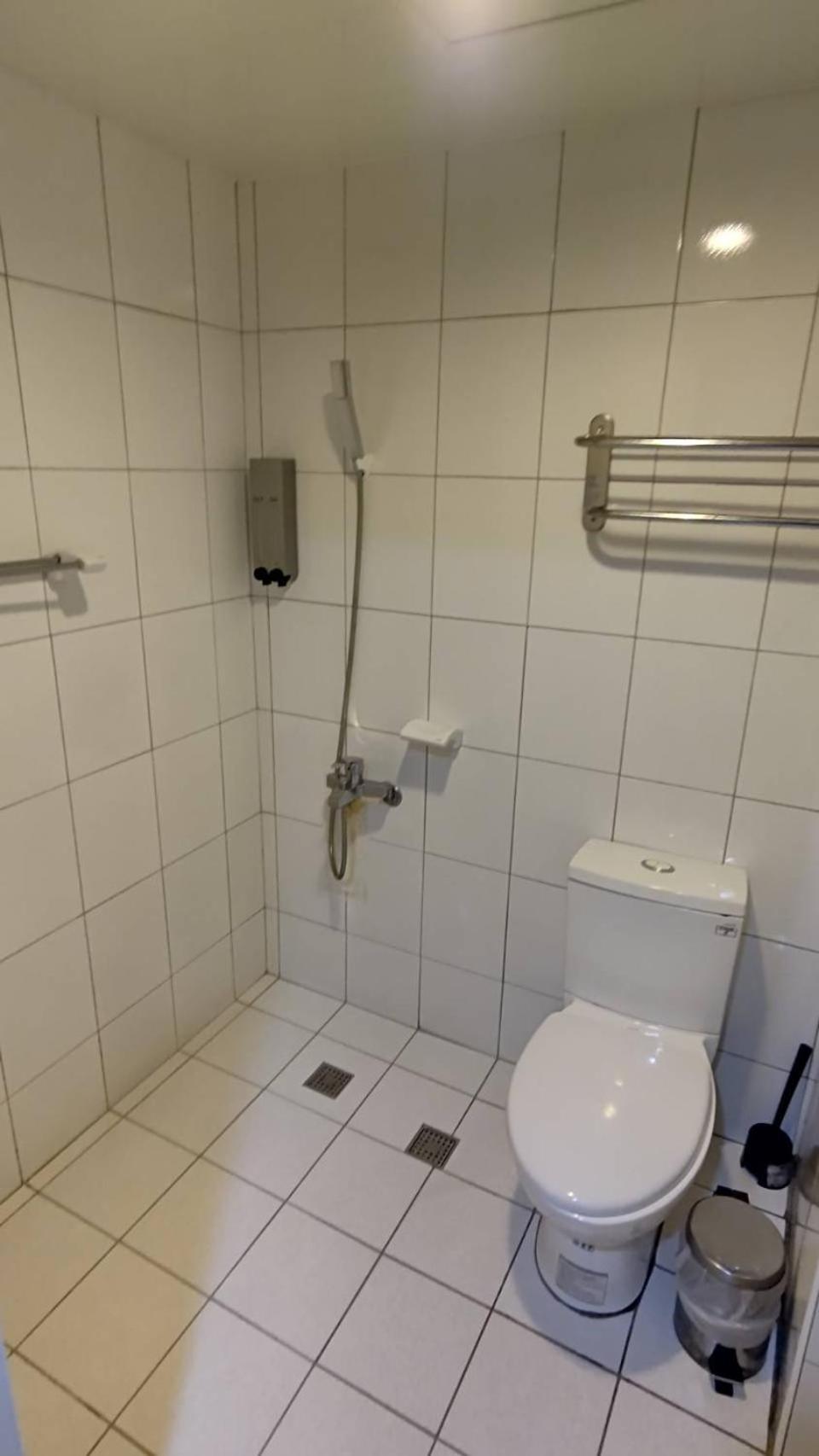 Sleep Taipei Hotel - Nanya Екстер'єр фото
